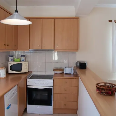 别墅 Family With Pool In *