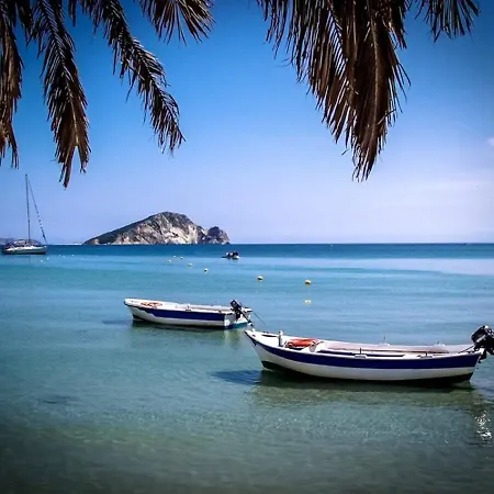 Family With Pool In 别墅 扎金索斯镇