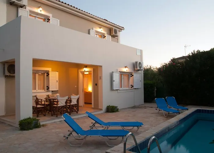 Family With Pool In Villa Zakynthos stad